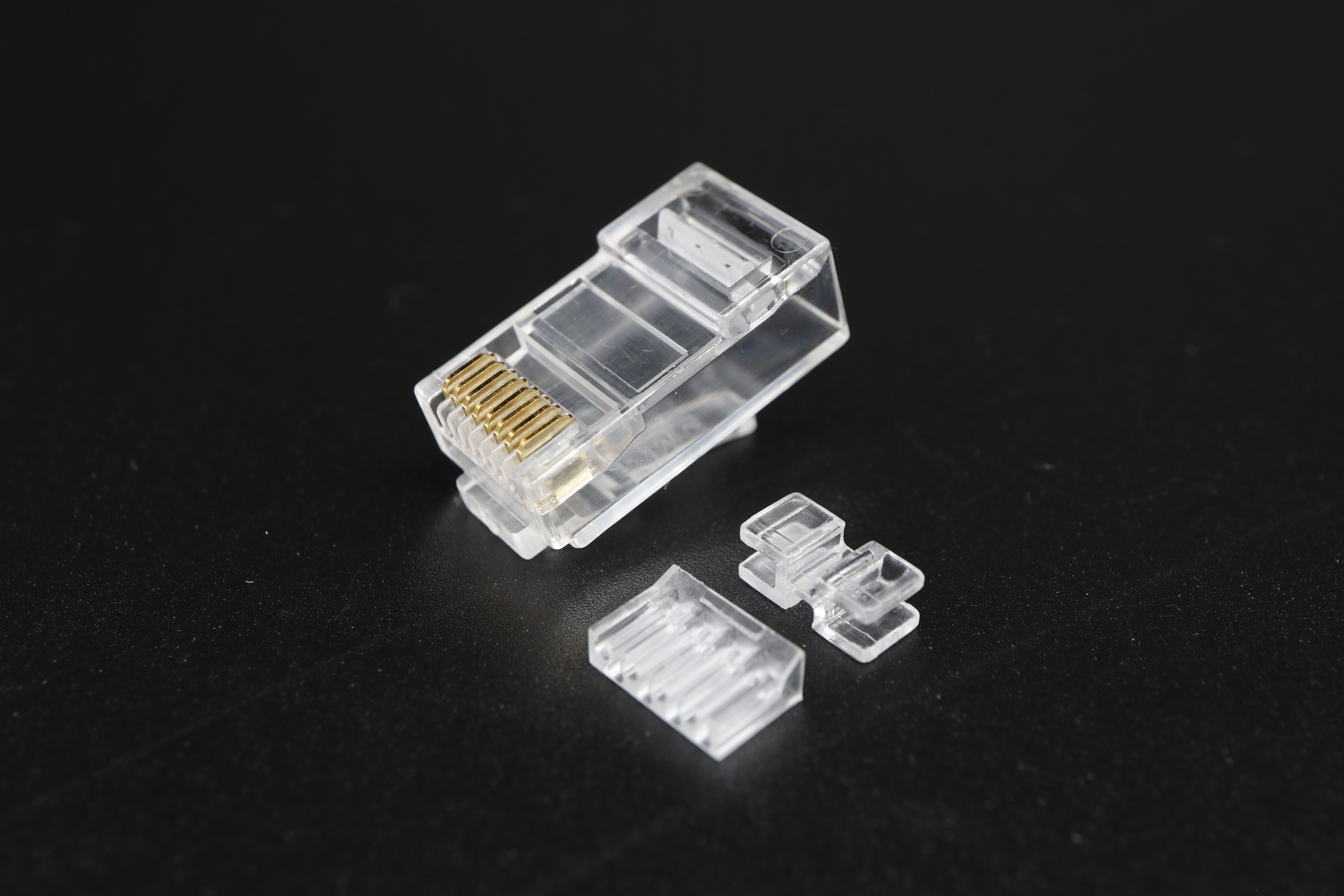 P8-037 RJ45 Modular Plug Cat.6 8P8C-F 2 Rows with divider and load bar UTP